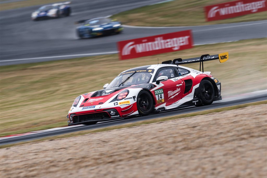 Dobbelt sejr til Simon Birch og makkeren Leo Pichler i 1 runde af Adac GT Masters - Road to DTM.
(Foto: Simon Birch Racing)